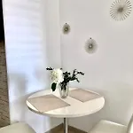 Lux アパート *