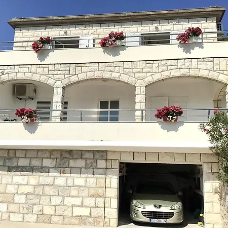 Διαμέρισμα Lux Κόρτσουλα