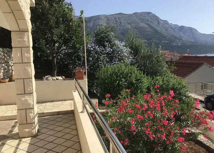 Lux 아파트 코츌라